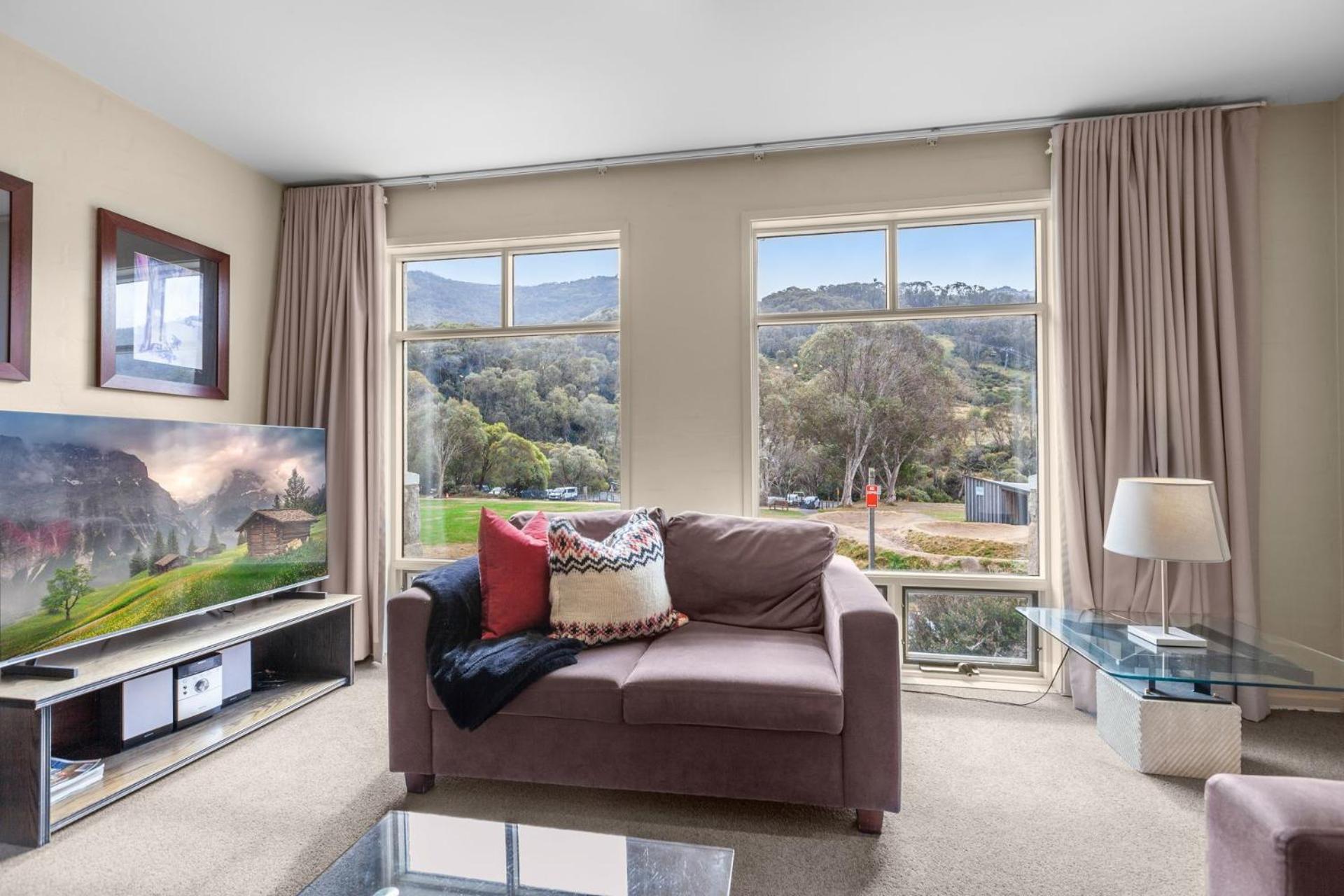 Village Green 2 Bedroom Loft Townhouse With Views Fireplace And Garage Parking ת'רדבו מראה חיצוני תמונה