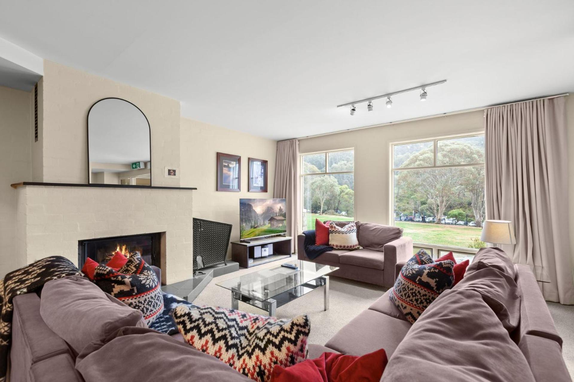 Village Green 2 Bedroom Loft Townhouse With Views Fireplace And Garage Parking ת'רדבו מראה חיצוני תמונה